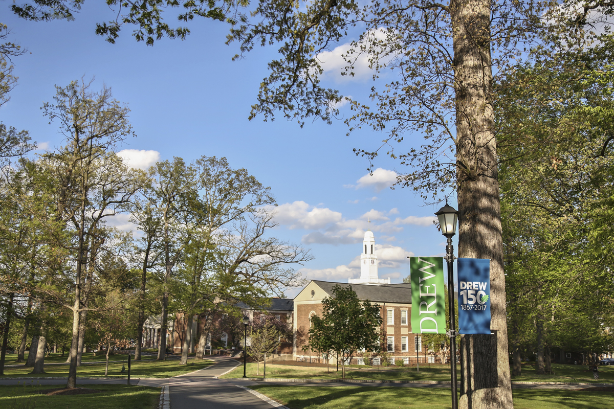 LD_050217_Campus_Spring_0201-1